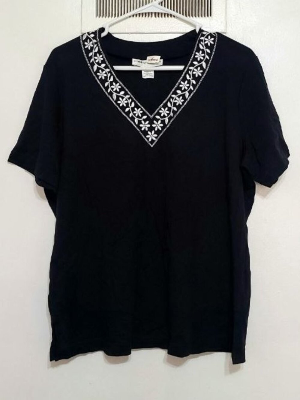 Embroidered V‑Neck Cotton Top - Picture 1 of 4